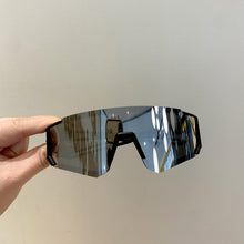 Load image into Gallery viewer, Children's Sports Cycling Windproof Sunglasses Large-Frame Skiing Goggles UV-Protective Sunglasses