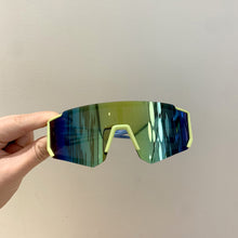 Load image into Gallery viewer, Children's Sports Cycling Windproof Sunglasses Large-Frame Skiing Goggles UV-Protective Sunglasses