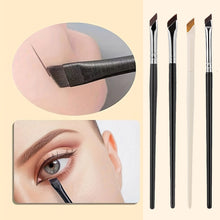 Load image into Gallery viewer, 2Pcs Upgrade Blade Eyeliner Brush Ultra Thin Fine Angle Flat Eyebrow Brush Under The Eyes Place Precise Detail Brush