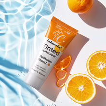 Load image into Gallery viewer, 40ml SPF40 Vitamin C Sunscreen Foundation Vitamin E Moisturizing Whitening Even Skin Tone Delays Aging and Reduces Skin Fine Lines