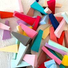 Load image into Gallery viewer, 50Pcs Mix Colors Nail Sponge Triangle Soft Tool DIY Gel Polish Painting Foams Color Shadow Makeup Sponge