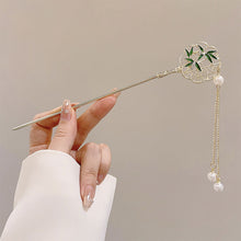 Load image into Gallery viewer, Elegant Chinese Style Tassel Hair Stick Hairpins Traditional Floral Hanfu Hair Sticks Women’s Vintage Bamboo Hair Accessories
