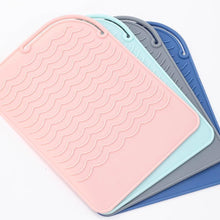 Load image into Gallery viewer, Hairdressing Tools Straighteners Silicone Insulation Pads Curling Irons Insulation Covers Hair Salons Splints Anti Scalding Pads