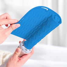 Load image into Gallery viewer, Hairdressing Tools Straighteners Silicone Insulation Pads Curling Irons Insulation Covers Hair Salons Splints Anti Scalding Pads