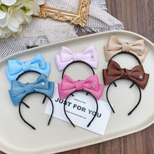 Load image into Gallery viewer, For 17cm Labubu V1 V2 V3 Skull Panda Doll Clothes Solid Color Heart-shaped Rhinestone Clothing Bow Tie Hair Clip Mini Cute Doll Fashion Accessories