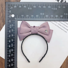Load image into Gallery viewer, For 17cm Labubu V1 V2 V3 Skull Panda Doll Clothes Solid Color Heart-shaped Rhinestone Clothing Bow Tie Hair Clip Mini Cute Doll Fashion Accessories
