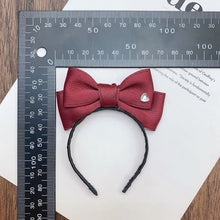 Load image into Gallery viewer, For 17cm Labubu V1 V2 V3 Skull Panda Doll Clothes Solid Color Heart-shaped Rhinestone Clothing Bow Tie Hair Clip Mini Cute Doll Fashion Accessories