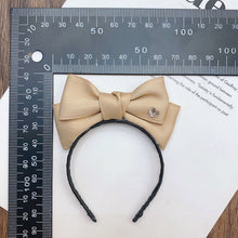 Load image into Gallery viewer, For 17cm Labubu V1 V2 V3 Skull Panda Doll Clothes Solid Color Heart-shaped Rhinestone Clothing Bow Tie Hair Clip Mini Cute Doll Fashion Accessories