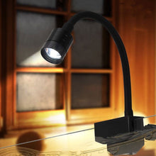 Load image into Gallery viewer, USB Adjustable Focus Aquarium Spot Light Aquascape Clip Lamp for Nano Fish Tank 360° Rotatable Clip Light for Betta/Small Aquariums Accessories