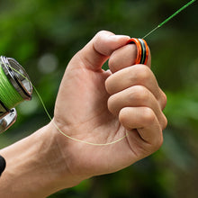 Load image into Gallery viewer, Portable Aluminum Alloy Fishing Line Puller Ring Anti-Slip Anti-Snag Line Puller Special Fishing Knot Tying Finger Protection Tool