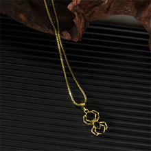 Load image into Gallery viewer, Gothic Punk Spider Pendant Necklace Halloween Cool Choker Hip Hop Punk Style Jewelry Fashionable Edgy Spider Necklace