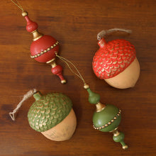 Load image into Gallery viewer, Christmas Tree Wood Ornaments Acorn Star Shape Hanging Rustic Christmas Ornaments Window Display Decor Christmas Crafts Gift Decor