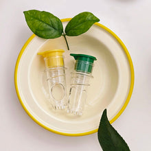 Load image into Gallery viewer, Lemon Squeezer Plastic Resuable Lightweight Juices Reamer Washable Manual Juices Portable Kitchen Reamer Built in Filter