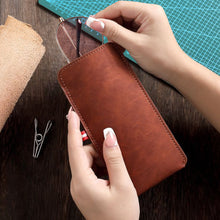 Load image into Gallery viewer, Classic Glasses Storage Bag Elegant Leather Eyewear Pouch Lightweight Protective Case with Soft Interior Eyewear Organizer Holder