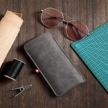 Load image into Gallery viewer, Classic Glasses Storage Bag Elegant Leather Eyewear Pouch Lightweight Protective Case with Soft Interior Eyewear Organizer Holder