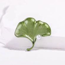 Load image into Gallery viewer, Retro Artistic Bamboo Brooch Bamboo Leaf Tree Leaf Flower Green Brooch Fresh Vintage Style Scarf Buckle Cardigan Button