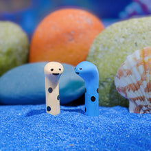 Load image into Gallery viewer, Cartoon Cute Sea Eel Aquarium Decoration Resin Mini Landscape Ornament Funny Underwater Decor Miniature Figurine Unique Aquarium Ornament