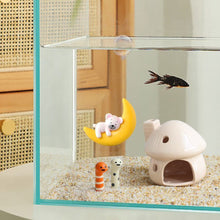 Load image into Gallery viewer, Cartoon Cute Sea Eel Aquarium Decoration Resin Mini Landscape Ornament Funny Underwater Decor Miniature Figurine Unique Aquarium Ornament