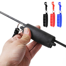 Load image into Gallery viewer, 1PC Portable Silicone Arrow Puller With Carabiner Anti-Slip Tear-Resistant For Recurve and Compound Bows Universal Arrow Remover Tool