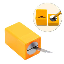 Load image into Gallery viewer, Plastic Car Waste Blade Storage Box Safety Blade Disposal Container Vinyl Sticker Film Knife Convenient Queegee Tool