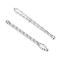 Load image into Gallery viewer, 2Pcs Metal Elastic Band Threading Garment Clips Sewing DIY Tools Elastic Band Tape Punch Cross Stitch Threader Wear Elastic Clamp