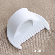 Load image into Gallery viewer, 2Pcs Sewing Guide 3D Printing Manual Sewing Tools Sewing Edge Locking Sewing Template Hand Sewing Tool With 3mm 2mm