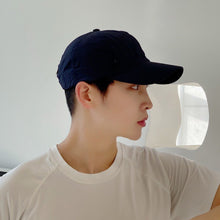 Load image into Gallery viewer, Solid Color Running Cap Outdoor Sport Thin Quick Drying Breathable Baseball Hat Duck Tongue Cap For Men