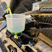Load image into Gallery viewer, 15Pcs/Set Car Leakproof Coolant Funnel Fit Spill Proof Coolant Filling Kit Universal for Vehicles Plastic Filling Funnel Spout Pour Oil Tool
