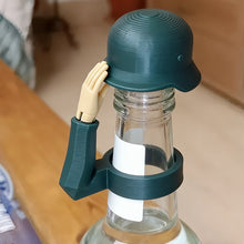 Load image into Gallery viewer, Festive Red Wine Bottle Cover Soldier Salute Beer Bottle Helmet Wine Decoration Reusable Wine Gift Access Holiday Bottle Decor