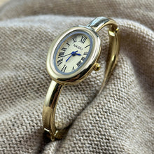 Load image into Gallery viewer, Bathtub Bracelet Watch Roman Numerals Oval Quartz Watch Retro Women's Watches Gold Watch Small Dial Light Luxury Watch