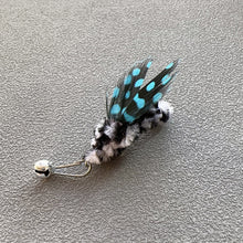 Load image into Gallery viewer, Insect-shaped Feather Cat Toy Replacement Head DIY Replace Cat Teaser Stick Replacement Pendant Pet Toy Accessories For Cat Owners/Lovers