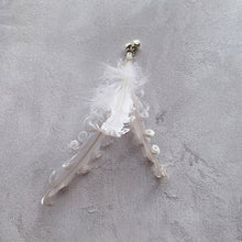 Load image into Gallery viewer, Realistic Bird-Shaped Feather Cat Toy Replacement Head DIY Replace Cat Teaser Stick Replacement Pendant Pet Toy Accessories For Cat Owners/Lovers