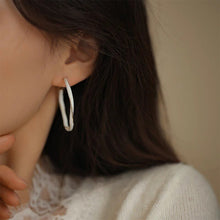 Load image into Gallery viewer, Retro Light Luxury Circle Earrings Red Geometric Shape Earrings Fashion Female Ear Accessories Gift Women