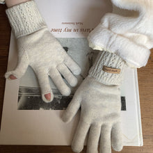 Load image into Gallery viewer, Women Knitted Gloves Thickened Anti-Slip Touchscreen Gloves Cycling Warm Gloves Winter Outdoor Windproof Equipment