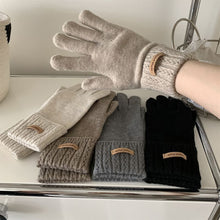 Load image into Gallery viewer, Women Knitted Gloves Thickened Anti-Slip Touchscreen Gloves Cycling Warm Gloves Winter Outdoor Windproof Equipment