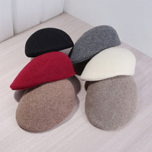 Load image into Gallery viewer, Fashionable Beret Warm Wool Hat Retro Lady Painter's Hat Winter Women Accessories Female Gift