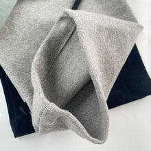 Load image into Gallery viewer, Pet Dog Windproof Warm Hat Calming Earmuffs Noise Proof Anti Cold Adjustable Anxiety Relief Pet Headgear