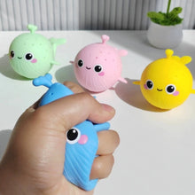 Load image into Gallery viewer, Soft Sponge Whale Bath Toy Water Absorbing Squeeze Stress Relief Toy Children Water Play Accessory