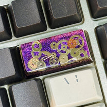 Load image into Gallery viewer, Black Gold Resin Keycaps Handmade Gear Punk Style Esc Single Keycap Fit For Cross Shaft Mechanical Keyboard