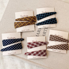 Load image into Gallery viewer, Elegant Sweet Plaid Triangle Hair Clip Simple Side BB Clip Versatile Bangs Hair Accessories For Women