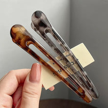 Load image into Gallery viewer, Retro Leopard Print Duckbill Hair Clips Plastic Nonslip Hair Barrettes Fashion Hair Styling Accessories For Women Girls