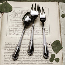 Load image into Gallery viewer, Retro Noble Manor Stainless Steel Cutlery Set Tableware Steak Dessert Fork Spoon For Home Hotel Restaurant Fine Dining