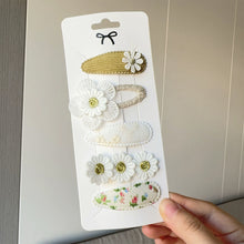 Load image into Gallery viewer, 5Pcs/Set Fabric Daisy Flower Floral Printed Hair Clips Sweet All Match Hair Accessories For School Daily Party