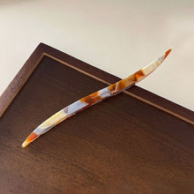 Load image into Gallery viewer, Women Acetate Willow Leaves Shape Hair Stick 18CM Simple Elegant Chinese French Style Hair Fork Strip Hairpin Daily Hairstyle Hair Accessories Headwear