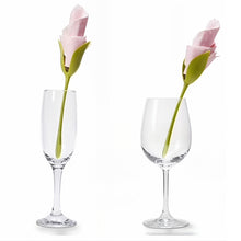 Load image into Gallery viewer, Leaf Flower Design Napkin Holder Elegant Tabletop Tissue Paper Holder for Dining Table Restaurant Kitchen Romantic Home Decor Centerpiece