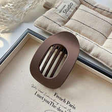 Load image into Gallery viewer, Korean Matte Oval Hair Clip Plastic Crab Hair Claw Elegant Spoon Shape Women Ponytail Hair Daliy Accessories