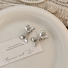 Load image into Gallery viewer, 1/2/4Pcs Elegant Cute Golden Silver Bow Hairpins Mini Fashion Hair Clip Women Daily Hair Decor Ornaments