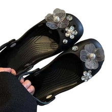 Load image into Gallery viewer, Original Super Luxury Pearl Diamond Flower Pearl Shoe Ballet Shoe Buckles Handmade Beads DIY Fashion Ballet Clogs Accessories for Hole Shoes