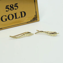 Load image into Gallery viewer, 1 Pair Nature Inspired Delicate Leaf Ear Crawler Ear Vines Sweep Pin Earrings