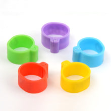Load image into Gallery viewer, 100PCS Chicken Foot Ring Marker Reusable Poultry Leg Label Buckle Ring 16mm/20mm for Farm Chick Duck Goose Suplies